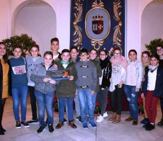 Entregados los premios de los concursos de hogueritas, belenes y escaparates