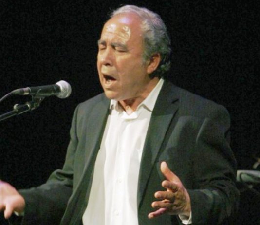 Honores a la memoria de Paco Taranto y Juana la del revuelo