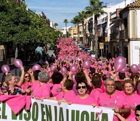 El Viso se tiñe de rosa contra el cáncer de mama