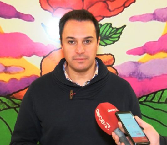 El PSOE recuerda que “el Ayuntamiento que tuviera un servicio en su término, financiaba las obras”