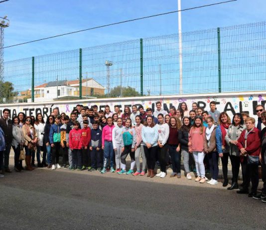 Inaugurado el Muro por la Igualdad realizado por el alumnado del Juan Bautista