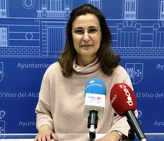 El Parque de la Constitución acoge de nuevo a los bufones y princesas del Mercado Medieval