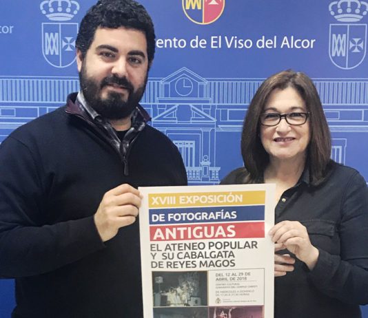 La exposición de fotografías antiguas de Amigos de El Viso se centra en la cabalgata de Reyes