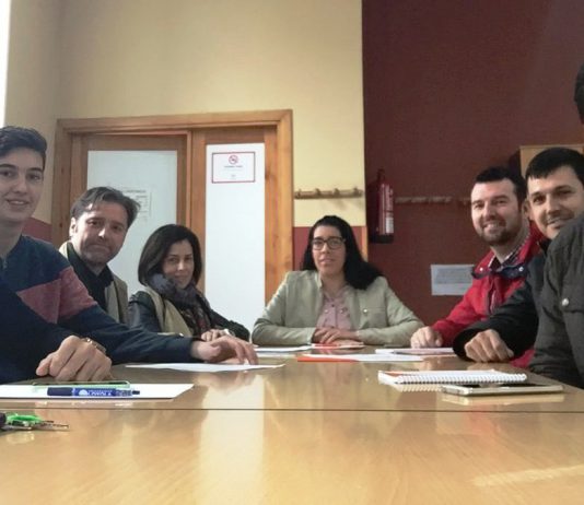 Mesa informativa de Ciudadanos en el Parque de la Constitución
