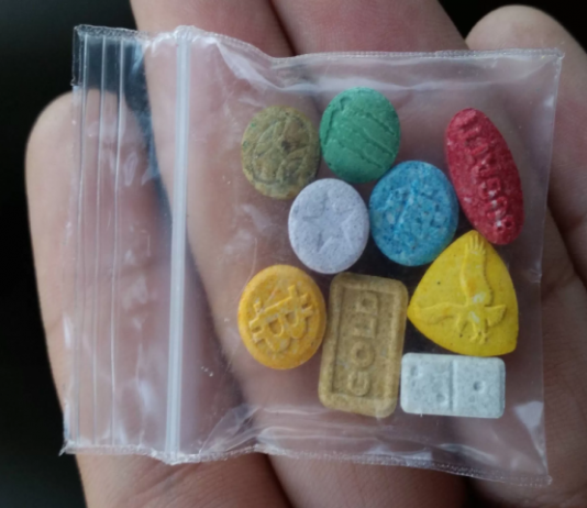 Detenido un ‘camello’ que vendía éxtasis en las Fiestas de la Santa Cruz