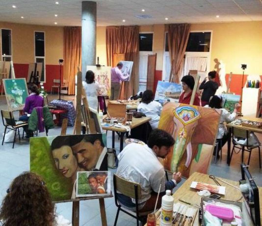 Unas 450 personas participan en los talleres de Cultura