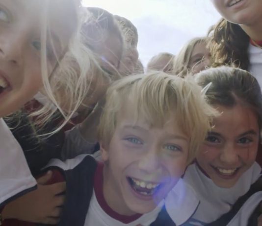 Unos 450 alumnos del Gil López corren para acabar con la leucemia