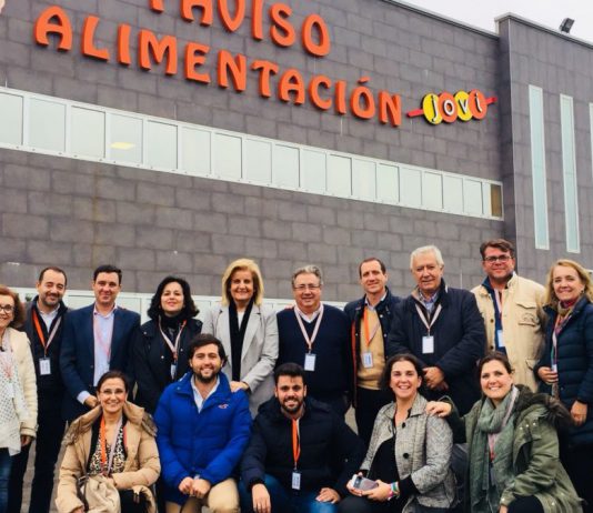 Fátima Báñez, Zoido y Virginia Fernández visitan Paviso