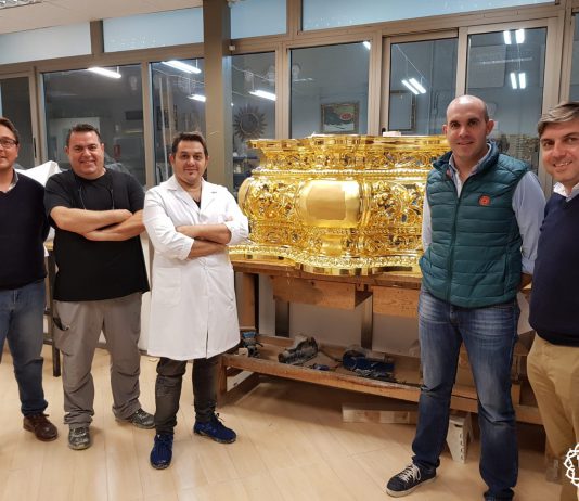 El paso de la Vera Cruz estrenará para 2019 el dorado de su canastilla frontal