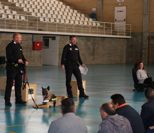 La Policía Local imparte una jornada de educación vial a los integrantes de Avain