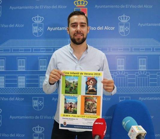 Cuatro miércoles «de cine» en el patio del colegio La Alunada