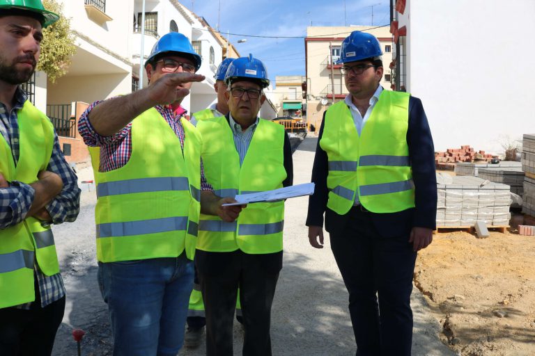 El subdelegado del Gobierno en Sevilla visita El Viso para conocer las obras y proyectos en curso