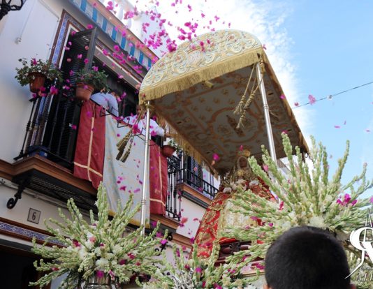 Insólita procesión de la Virgen de los Reyes por las calles de El Viso