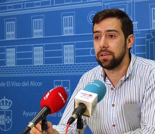 El Ayuntamiento instala puntos wifi públicos en la biblioteca, en la plaza de abastos y en el polideportivo