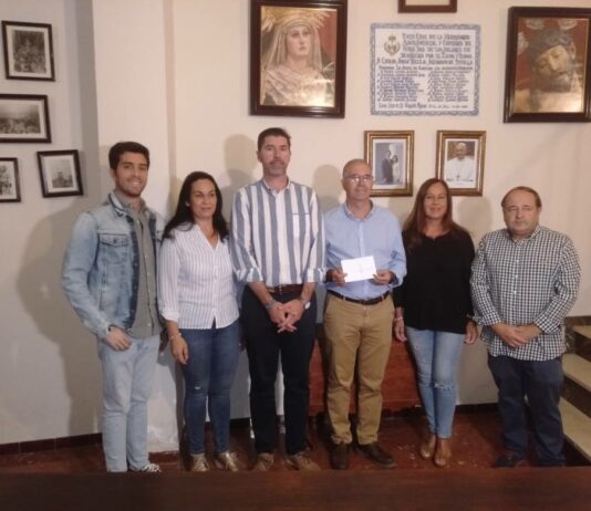 ACAV entrega 250 euros de donativo a la Asociación de Enfermos Cerebrovasculares Nuestra Señora de los Dolores