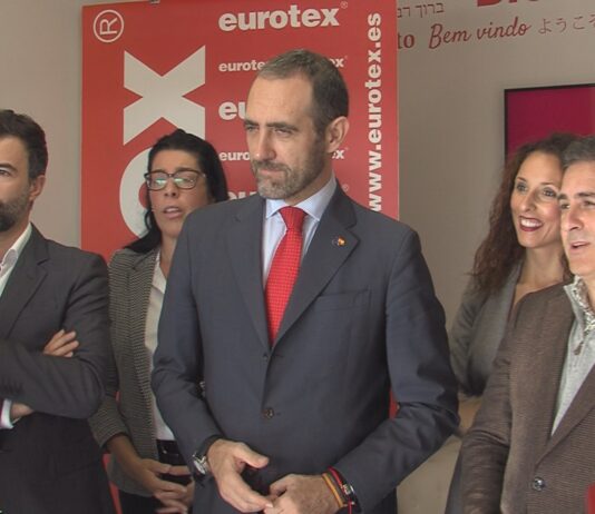 El número uno al Congreso de los Diputados por Ciudadanos visita las instalaciones de Eurotex de El Viso