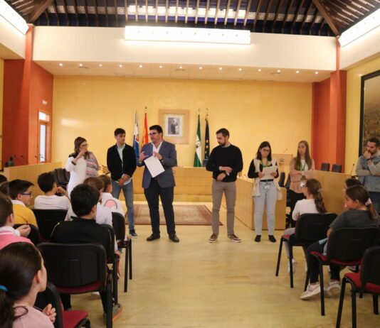 Los escolares visitan el Ayuntamiento para conocer sus funciones