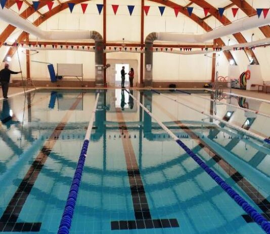 Una «desinfección extraordinaria» tendrá cerrada la piscina municipal hasta el lunes