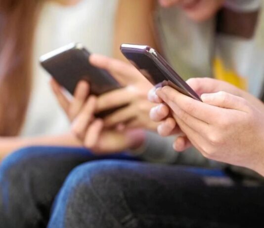 Vivacable informa a sus clientes sobre la ‘doble llamada’, una estafa telefónica que denuncia la OCU