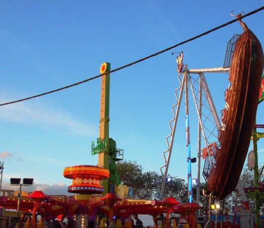 El alcalde llama a la responsabilidad en su mensaje de felicitación por las Fiestas de la Santa Cruz