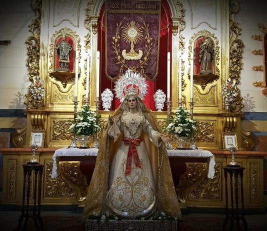 La Virgen de los Dolores está expuesta este martes en su capilla