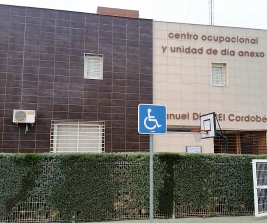 El aumento de casos en El Viso obliga a cerrar los centros de día y ocupacional y a suspender las visitas a la residencia