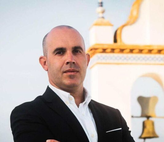 Francisco Manuel Jiménez repite como Hermano Mayor de Vera Cruz y Rosario