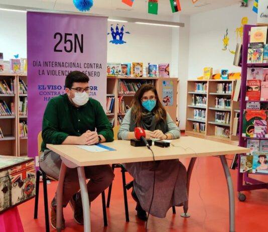 Ampliada la sección feminista de la biblioteca municipal