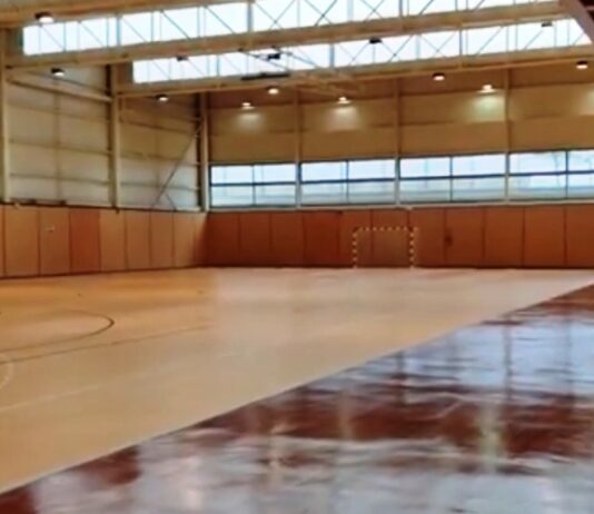 El pabellón ‘Nero’ ya luce su nueva pista