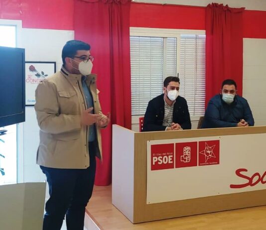 Santos, partidario de adelantar las primaras del PSOE andaluz