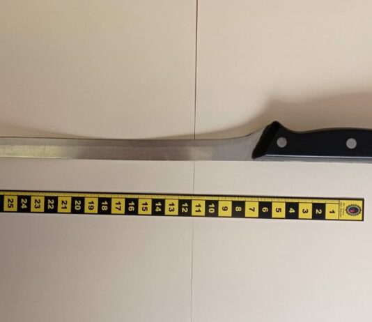 La Policía interviene un cuchillo jamonero en una riña en calle Carlos Méndez