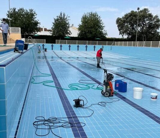 La piscina de invierno seguirá abierta en verano