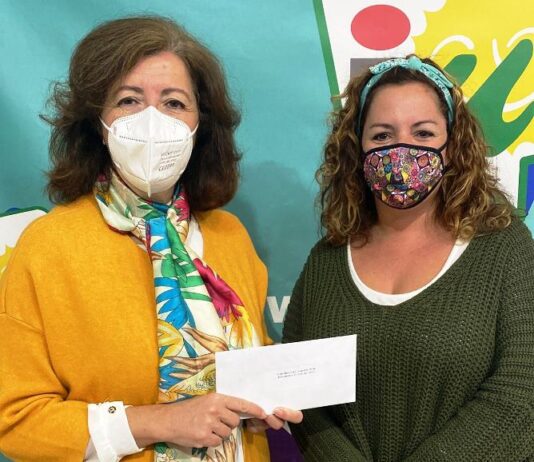 Donativo de IU a Cáritas por Navidad para las familias más necesitadas de El Viso