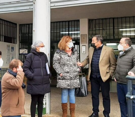 Visita institucional tras la oficialidad de la ampliación del IES Juan Bautista