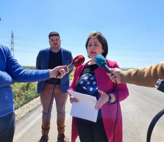 Asunción Llamas, diputada del Área de Cohesión Territorial de Diputación, visita El Viso
