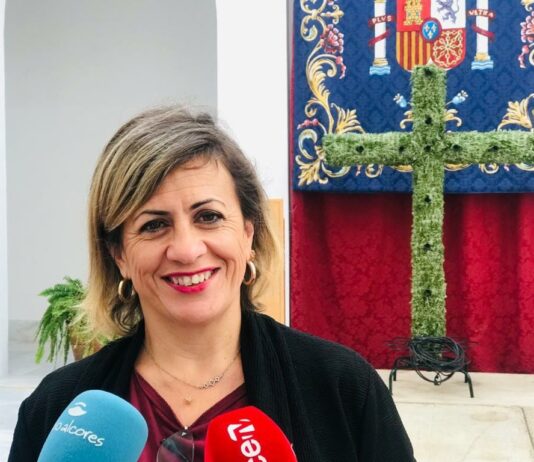 El concurso de patios y fachadas de las Fiestas de la Santa Cruz vuelve a ser presencial