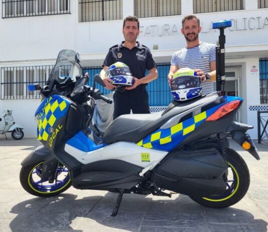 El Ayuntamiento adquiere 17 cascos de moto para la Policía Local
