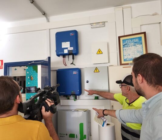Comienza la instalación de los equipos de energía eólica en los edificios municipales