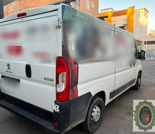 La Policía Local evita un robo en un estanco en el que ya robaron el día anterior