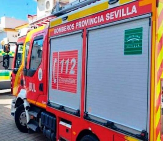 Tres afectados por humo en el incendio de una vivienda en la calle Bélgica