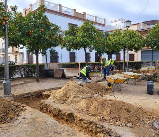 Comienzan las obras en la plaza Julio Romero Torres