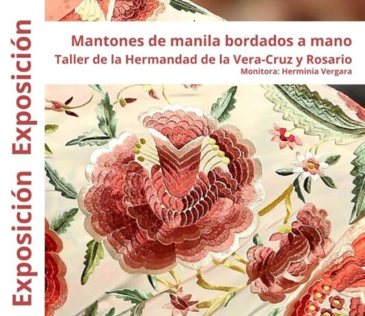 Comienza la exposición de mantones de manila bordados a mano