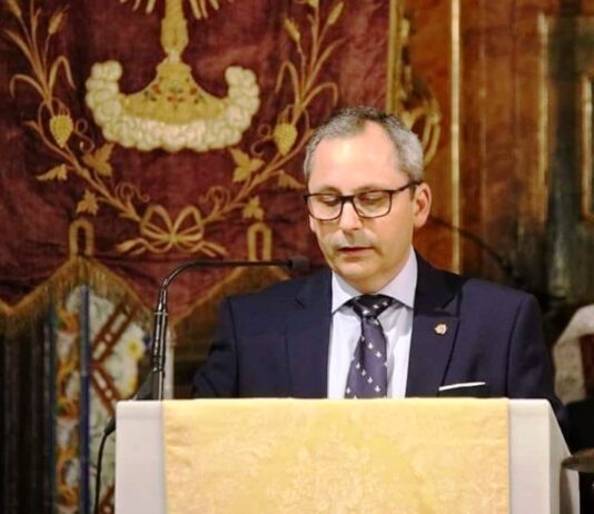 Manuel Jesús Falcón seguirá como presidente del Consejo de Hermandades