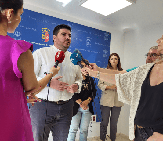 Santos vuelve a pedir mejoras en el centro de salud, donde «es una pesadilla» obtener una cita