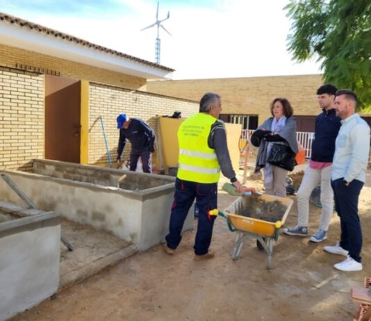 El Ayuntamiento construye un huerto adaptado en el colegio Juan Carlos I para el alumnado con movilidad reducida