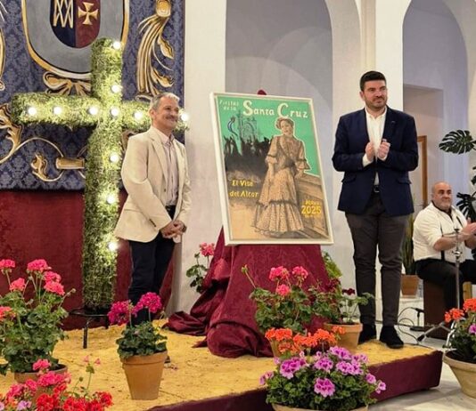 Presentado el cartel de las Fiestas de la Santa Cruz, obra de Eulogio Franco