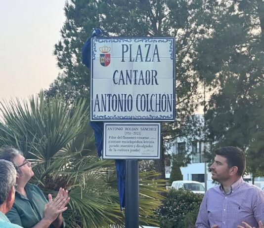 Inaugurada la rotulación de la Plaza Cantaor Antonio Colchón